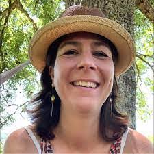 Anne Ferrier's Instagram, Twitter & Facebook