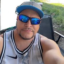 You mean to tell me there is no live music in a bar setting in Albany?