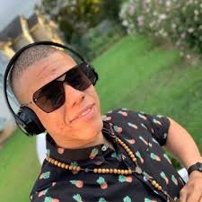 Ronny Ann Bohrer (@randbne)