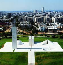 קבלו את סרטו החדש של ברק הימן על האמן דני קרוון. Zr6cachm1npacm