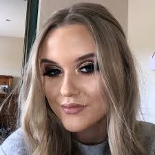 Megan Kearns's Instagram, Twitter & Facebook