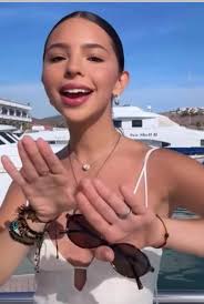 Aunque no lo quieran aceptar, Ángela Aguilar hoy en día es la mujer más  guapa de México 🇲🇽 y Argentina 🇦🇷 . Su belleza va más allá de lo  físico: con talento,