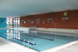 Piscine De Puiseaux Horaires Tarifs Et Telephone Guide Piscine Fr