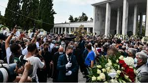 Με απόφαση του δημάρχου αθηναίων, κώστα μπακογιάννη, η κηδεία του τόλη βοσκόπουλου, θα πραγματοποιηθεί τιμής ένεκεν και με δημοτική δαπάνη, στο α' κοιμητήριο του δήμου αθηναίων. 4qscx5h0kzj0um