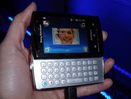 Sony Ericsson Xperia X10 Mini Pro early ...
