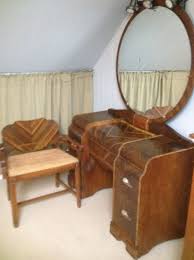 Late 1920 S Art Deco Vintage Vanity With Chair Mirror Art Deco Bedroom Furniture Deco Furniture Art Deco Furniture