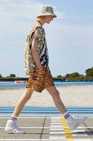 Nicht nur modebloggerin caro daur schwört darauf: Tennissocken Sind Trend Ist Das Guter Stil Oder Stillos