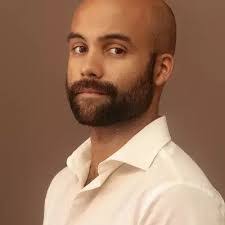 Evan Hammond's Instagram, Twitter & Facebook