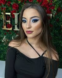 Laura Sima's Instagram, Twitter & Facebook