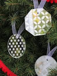 See more ideas about holiday, holiday season, mirror decor. Mirror Ornaments For A Simple Classic Tree Mod Podge Rocks