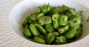 Dans un second bol, fouetter ensemble le vinaigre, l'huile, le miel, l'ail, la moutarde, le poivre noir et le poivre de cayenne. 9 Meilleures Idees Sur Recette De Feves Recette Feves Recette Feves