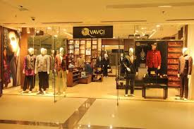 Vavci Boutique At Amritsar Trilium Mall By Vinod Mehra Architect In Mumbai Maharashtra India Una ragazza di chandigarh viene ad amritsar con l'intenzione di rifiutare uno sposo potenziale e finisce per passare la giornata con un ragazzo di amritsar. vavci boutique at amritsar trilium