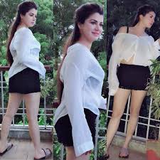28 Amazing Photos Of Kainaat Arora Swanty Gallery Age, height, weight, weight in pound, height in feet, wiki, bio, family, brother, sister, boyfriend, girlfriend, birth date, nickname, eye color, hair color, father, mother. 28 amazing photos of kainaat arora
