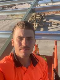 Hi community, I'm Flavio a 28-year-old Uruguayan guy looking for new  challenges in the farm life and keep improving my skills. I have a Work and  Holiday Visa 462 that allow me