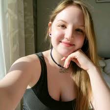 43years old from USA🇺🇸 I need a wife from any country ready to travel to  meet you .