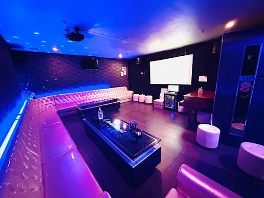 E Plus Studio Karaoke | Private Karaoke Room | Book a karaoke room now