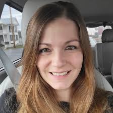 Deana Bauer's Instagram, Twitter & Facebook