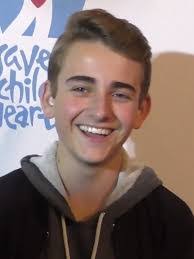 Henry Dillon's Instagram, Twitter & Facebook