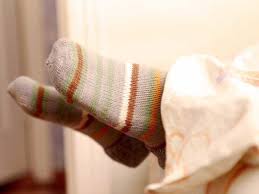 Mula siramkan kaki dulu kemudian baru badan dan diikuti dengan kepala. Kenali Penyakit Yang Ditandai Dengan Kaki Dingin Health Liputan6 Com