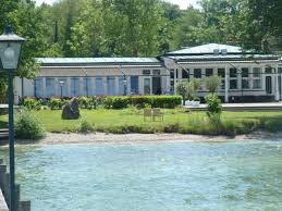 Im (nicht am!) see herrscht wieder vollbetrieb. Gut Essen Und Feiern Am See Ogvs Seeshaupt