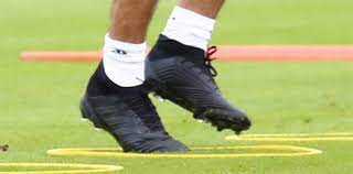 A tall, large, athletic, and physically strong player, neuer has earned critical acclaim from former players and pundits for his speed, stamina, composure, concentration, consistency, and mentality, as well as for being able to. Perfect Images Hummels And Neuer Reveal Adidas Predator 2018 Boots Footy Headlines