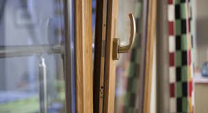 Pimapen kapı ve pencerelere takılarak çocukların güvenliğini sağlayan ve mekânları hırsızlara karşı koruyan emniyet kilitleri farklı model ve renklerde satışa sunuluyor. Laminated Windows Pvc Window Systems Firatpen