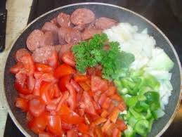 Sucuk Pfanne Rezept Kochbar De Leichte Leichterezepte Rezepte In 2020 Rezepte Lecker Kochen Sucuk Rezepte