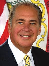 Martha Endres's Instagram, Twitter & Facebook