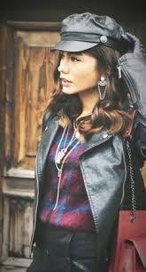 Erkenci Kus Sanem Kazak Erkenci Kus Sanem Siyah Deri Ceket Erkenci Kus Sanem Siyah Etek Erkenci Kus Sanem Sapka Erkenci Kus Sanem Canta Erkenci Kus Sanem Kolye Goruntuler Ile Siyah Deri Ceketler Siyah Deri Moda