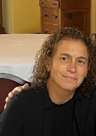 Laurie Pfaff's Instagram, Twitter & Facebook