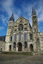 Abbaye Et Musee Saint Remi De Reims Xie Xiie Siecle Adresses Horaires Tarifs Cathedrale Abbaye Xiie Siecle