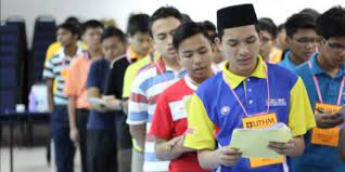 Maklumat berkenaan pengambilan universiti sesi november 2012 dan februari/mac 2013 di atas diperolehi daripada. Siri Vi Senarai Keseluruhan Program Pengajian Berserta Syarat Kelayakan Mengikut Program Yang Ditawarkan Oleh Uthm Dan Umt