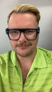 I'm a barber in South London who also shaves my clients' private parts and  every man should try it'