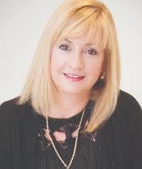 Nancy Klinck's Instagram, Twitter & Facebook