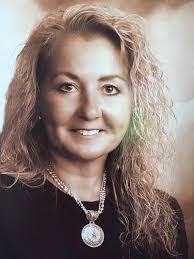 Kimberly Downard's Instagram, Twitter & Facebook