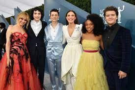 Featuring a patented magazine with best in class capacity of 11+1 and 13+1 with included extended magazine, the hellcat is designed specifically for every day carry with adaptive grip texture™ and high visibility sights. Sag Awards 2020 Millie Bobby Brown And Stranger Things Cast Reunite