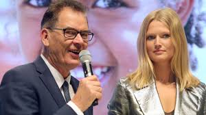 I am thankful for the great confidence that was placed in me. Toni Garrn Und Gerd Muller Uber Kinderarbeit Fairtrade Und Das Essen Von Heuschrecken Stern De