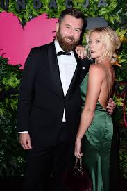 Sensacyjne doniesienia tabloidu nie pozostawiają wątpliwości. Lara Gessler Rozstala Sie Z Mezem Zapragnela Byc Gwiazda Radio Zet