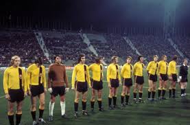 Shop the latest bayern munich gear from the official bayern munich online shop! Mothersoccer On Twitter Dynamo Dresden On Tour 1973 Fcbayern Vs Dynamodresden Olympiastadion Munchen Deutschland Ddr Eastgermany