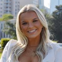 Caroline Leahy's Instagram, Twitter & Facebook