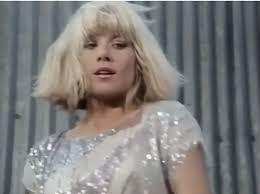 Dempsey, a tough nypd cop, is sent to a london undercover police unit teamed up with the sophisticated, sexy, blonde makepeace. Scene Pick Dempsey And Makepeace Makepeace Strong Arms Bad Guy Word Matters