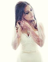 White Dress Henna South Asian Bride Magazine White Bride Bride