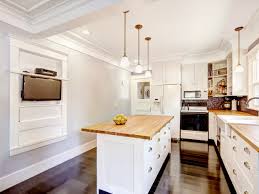 They give your kitchen the rich and classy look and make it more attractive. Freestanding Cabinets Offer A Classic Kitchen Look