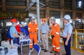 Tổng Giám đốc thăm, động viên công nhân lao động đang sửa chữa tập trung tháng 9/2022 - Công ty Cổ phần Phân Đạm và Hóa Chất Hà Bắc