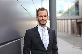 Hier finden sie informationen zu beratung, ausstattung und öffnungszeiten. Neuer Leiter Der Vr Bank Ruppichteroth Vr Bank Rhein Sieg Eg