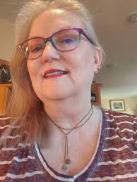 Itz Sympathy Area tell me your girlfriend to this huz, Let me know before I  will start 🙄 Am back