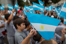 En honor al aniversario de su creador: Revista La Ciudad 20 De Junio Dia De La Bandera