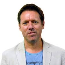 Dinah Lewis Boucher (@DinahBoucher)