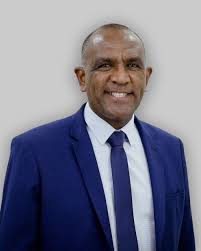 Prefeito Wagner Rodrigues indica vereador Soldado Alcivan como líder do  Executivo na Câmara