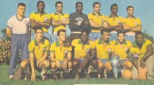 Éder dos santos ist der bruder von giovani dos santos (vereinslos). 1957 Selecao Que Participou Da Taca Osvaldo Cruz Contra O Paraguai Em Pe Djalma Santos Selecao Brasileira De Futebol Selecao Brasileira Historia Do Futebol